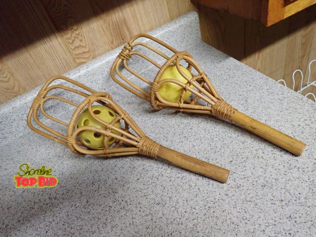 Lot 59-43179 - Vintage Bamboo Woven Takraw Ball Toss Game - 2 Scoop Rackets &amp; Balls