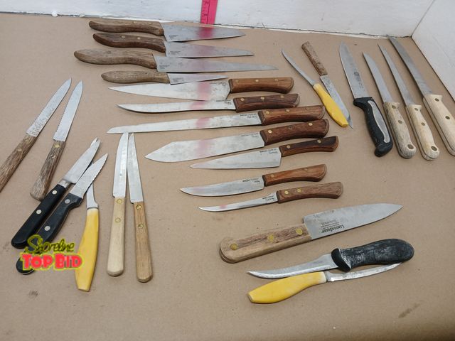 Lot 59-71088 - large mixed vintage kitchen knife lot
