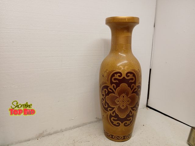 Lot 59-71007 - Clay ceramic Lovely 24" decorative vase. Nice clean condition no chips or cracks