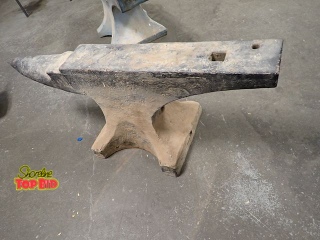 Lot 59-10021 - Huge Unmarked Anvil 300 lbs (estimated), 36 1/2" long