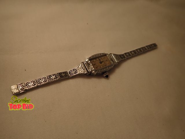Lot 59-21168 - Art Deco Bulova 1920s-30s Stretch Watch, Working, however Clasp Needs Repair