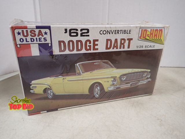 Lot 59-41753 - Jo-Han 62 Dodge Dart Convertible 1/25 scale model sealed box