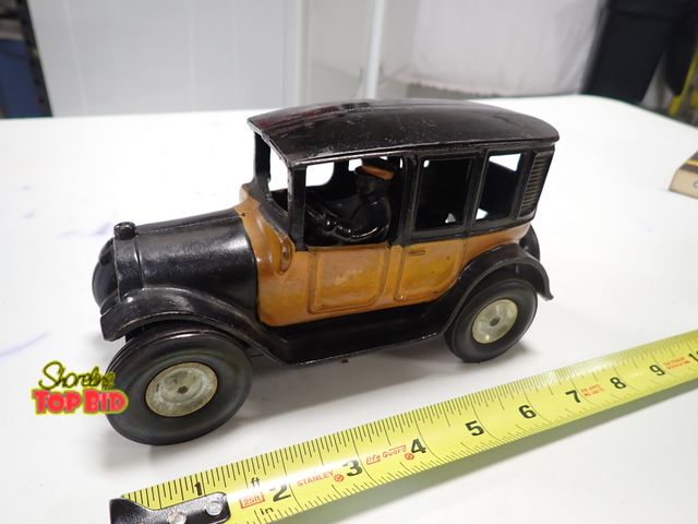 Lot 59-96011 - Arcade Cast Iron Yellow Cab with Broken Running Board on One Side, AS IS, 8" long