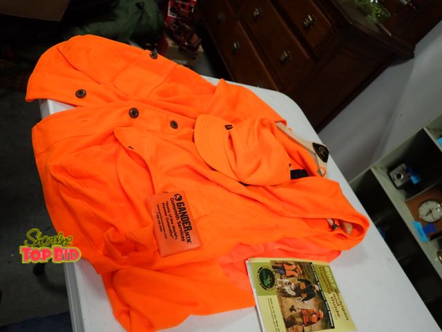 Lot 59-33219 - LL Bean XXL Vest &amp; Hat