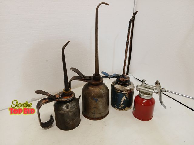 Lot 59-71014 - 4 4 vintage oil thumb lever squirt cans