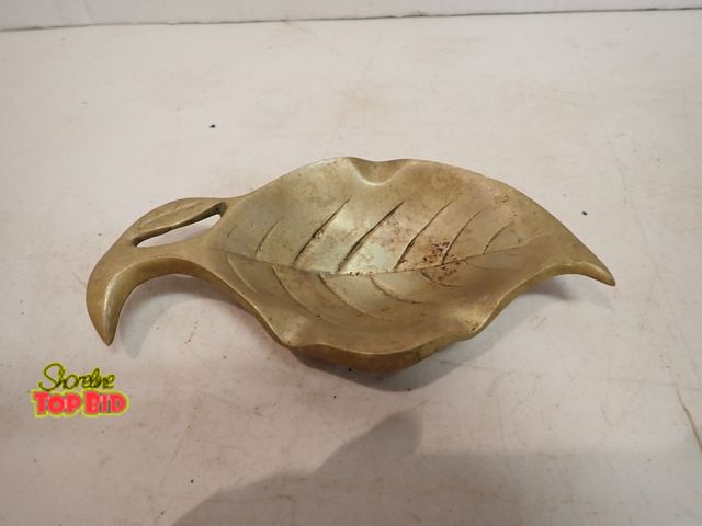 Lot 59-14373 - Vintage Brass Leaf Tray 6 1/2" long