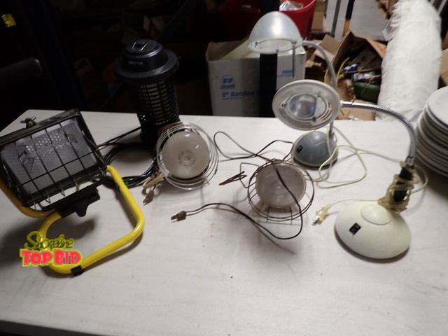 Lot 59-21435 - Various Lights, Working