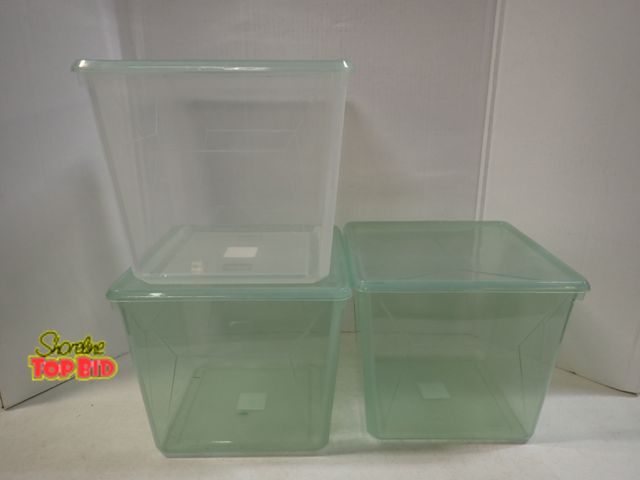 Lot 59-43378 - 3 Room Essentials Storage Containers with Lids