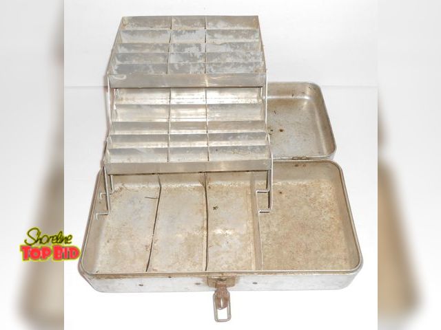 Lot 59-74270 - Vintage MY SPIN'N BUDDY 2 Tray, 3 Levels Aluminum Tackle Box - 34 Separate Slots