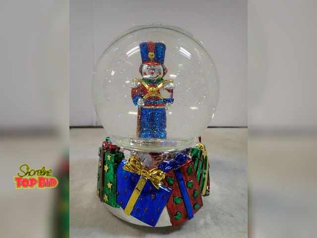 Lot 59-41893 - Toy soldier musical water globe