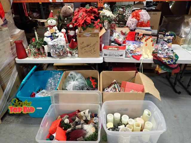 Lot 59-21543 - Huge Christmas Lot