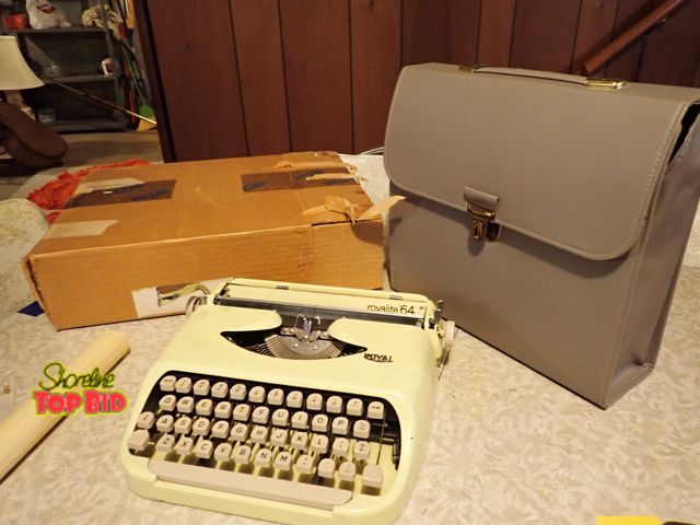 Lot 59-43007 - 1963-4 Royal Royalite '64 Mid-Century Typewriter with Carrying Case &amp; Original Box