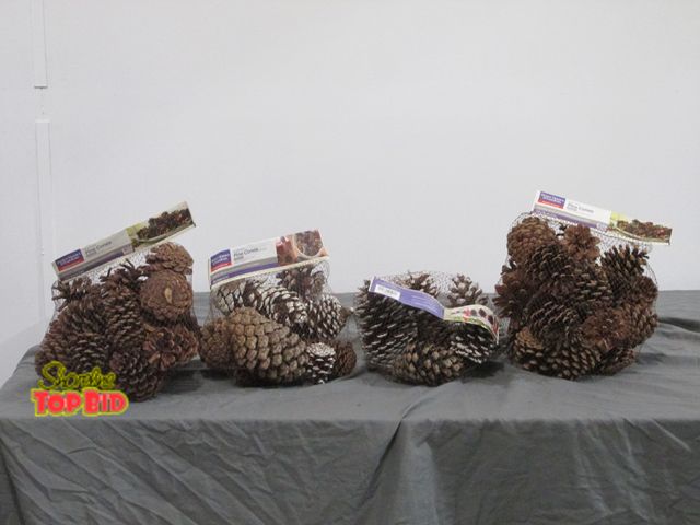 Lot 59-10017 - 4 new bags of Better Homes and Gardens cinnamon fragrance dry scented pine cones.   2 bags are 3 dry...