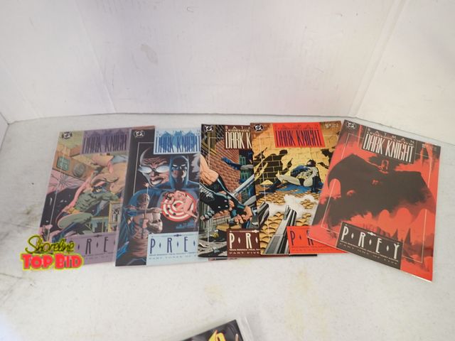 Lot 59-51043 - DC Batman Legends of the Dark Knight PREY Five Part Series