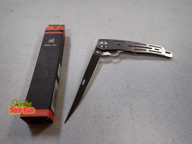 Lot 59-33331 - Hanwei 2051-GT 4 1/2" locking blade Fillet Knife, Stainless Steel