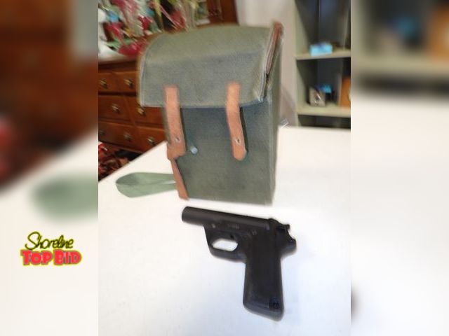 Lot 59-33230 - No. LP 3288 Flare Gun with Case