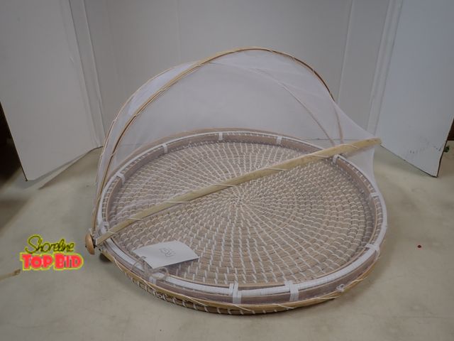 Lot 59-41268 - Food Tent