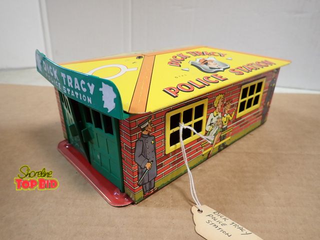 Lot 59-20071 - Marx Dick Tracy Police Station 1950s