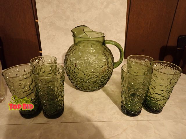 Lot 59-43114 - Mid-Century Anchor Hocking Crinkle Glass Ball Pitcher Lido Milano Green, Complete with 6 Original Gl...