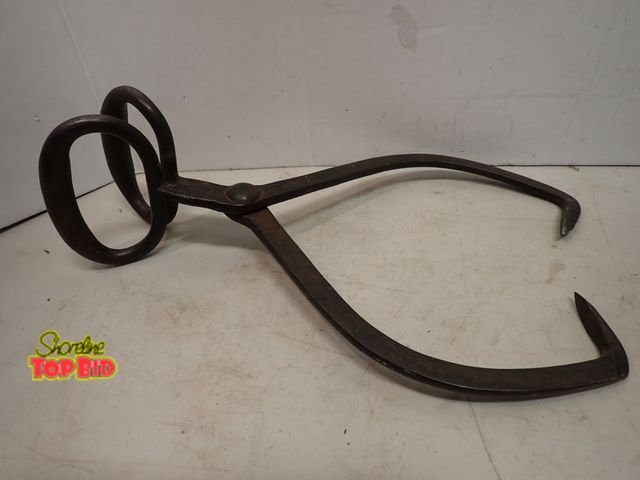 Lot 59-14569 - Astansburg 19th - 1800s century Hand-Forged Ice Harvesting Tongs 15 1/2" long