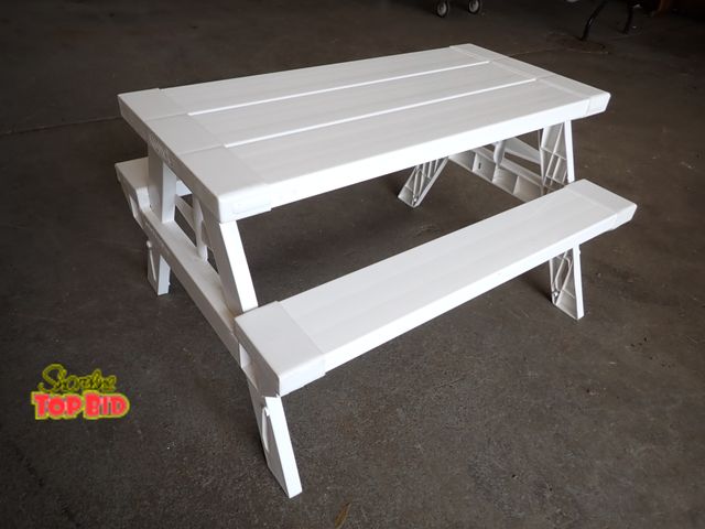 Lot 59-20040 - All Plastic Heavy Duty Kidnic Child's Picnic Table 3' x 3'. Sturdy, easy to set up/take down. Good C...