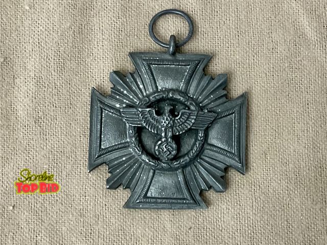 Lot 59-83035 - WW2 German third reich memorabilia