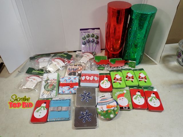 Lot 59-41791 - Christmas gift tins and more