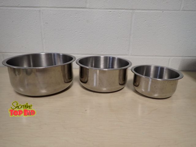 Lot 59-33008 - Stainless Steel Mixing Bowls, Nesting Set of 3