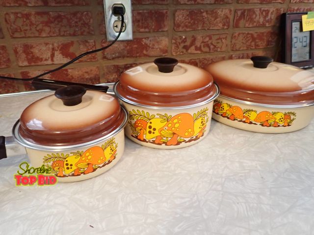 Lot 59-43520 - Vintage Merry Mushroom Enamel Pans with Lids, Extra Large, Large and Small