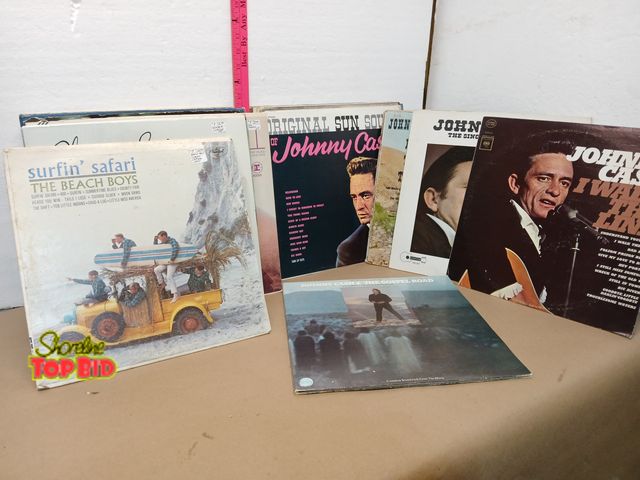Lot 59-71080 - 40+ Vintage records Johnny Cash, beach boys and more