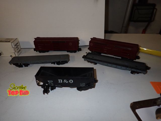 Lot 59-43338 - 2 "American Flyer" Cattle Train Cars - 2 American Flyer Flatbed Cars and 1 O Gauge B &amp; O Hopper ...
