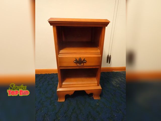 Lot 59-43491 - Vintage Nightstand