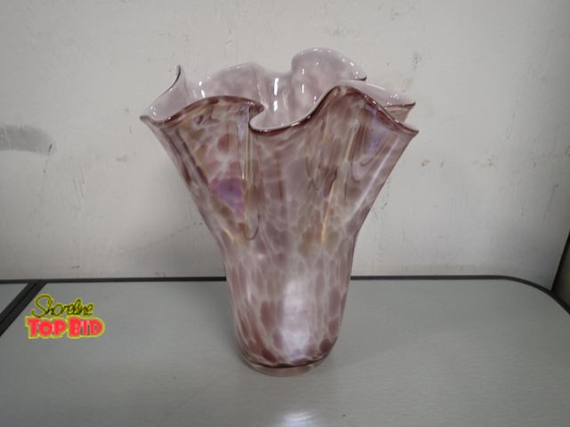 Lot 59-30128 - Handkerchief Fluted Art Glass Vase, Beautiful, No Chips or Cracks - Hand Blown