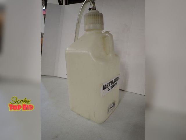 Lot 59-51016 - 5-Gallon Racing Gas Tank Fill Up