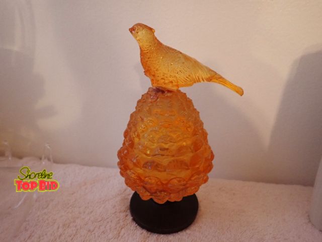 Lot 59-43311 - Vintage Midwest Seasons of Cannon Falls Pinecone Bird Amber Plastic Dish