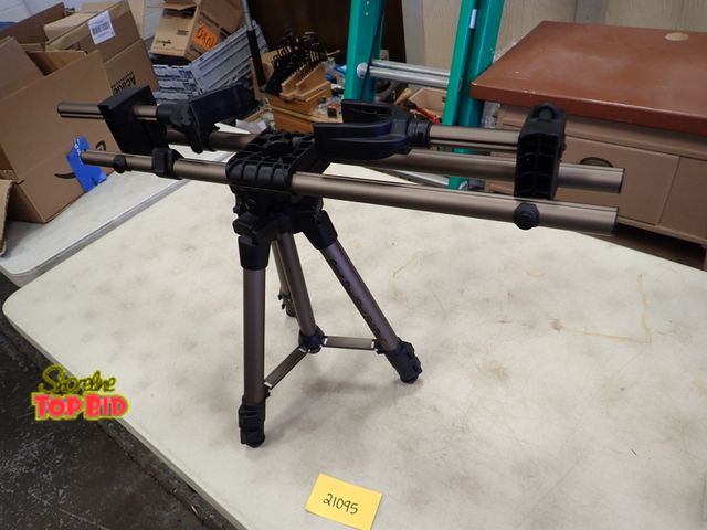 Lot 59-21095 - Caldwell Deadshot Fieldpod Mat Portable Precision Shooting Rest, Adjustable Dual-Tube Aluminum Frame...