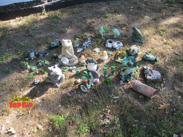 Lot 59-92053 - huge lot of pond frogs 2 cement, lot of whimsical, large and small lots, unique. not quite 50. + cas...