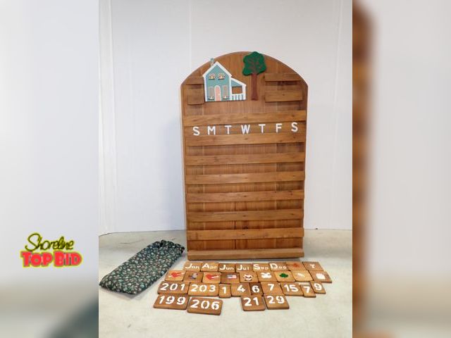 Lot 59-41526 - Vintage wooden perpetual calendar with storage some interchangeable tiles and storage bag