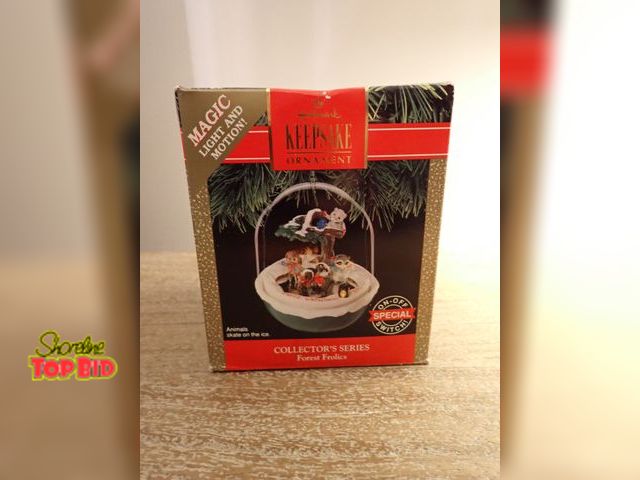 Lot 59-41728 - Hallmark keepsake Forest Frolics ornament