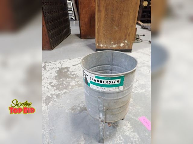 Lot 59-13037 - Galvanized Sand Blasting Unit