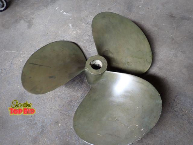 Lot 59-14679 - 3-foot Diameter Solid Brass Professional Heavy Duty Fishing Vessel 3-Blade Propeller, No. 950 &amp; ...