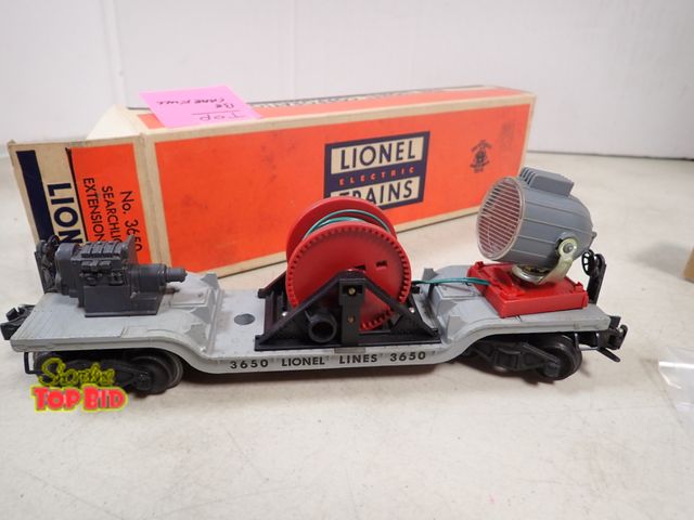 Lot 59-41835 - Lionel 3650 searchlight extension car and original box