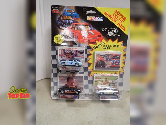Lot 59-41843 - Nascar super value bonus pack die cast