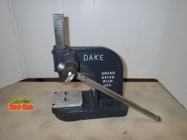 Lot 59-41227 - Dake Bench Mount Model X 1-Ton Single Lever Arbor Press