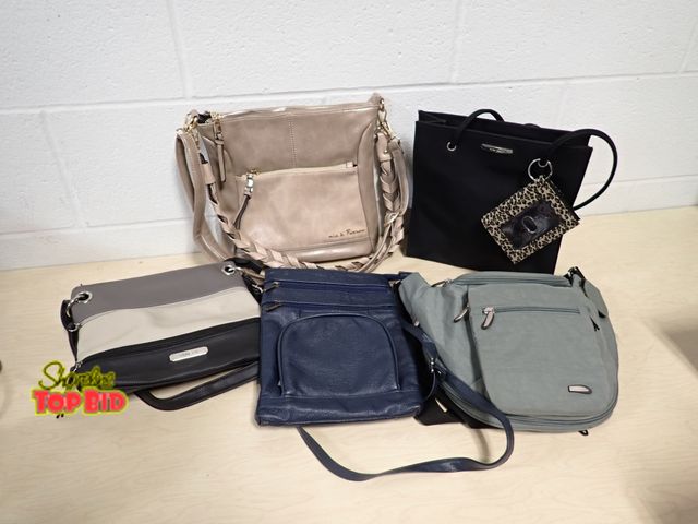 Lot 59-41044 - 5 Gently Used Handbags