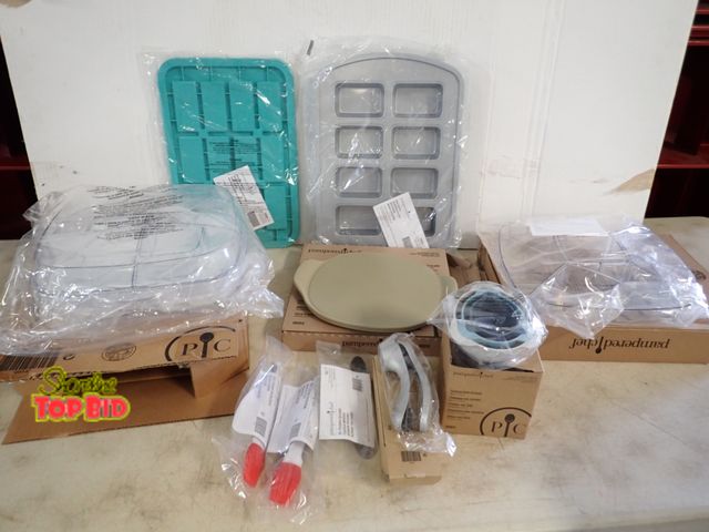 Lot 59-21013 - Pampered Chef Kitchen Items - All New, Never Used
