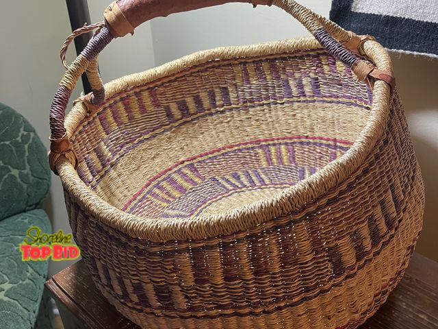 Lot 59-33504 - AFRICAN BASKET AND QUILTED TABLE TOPPER