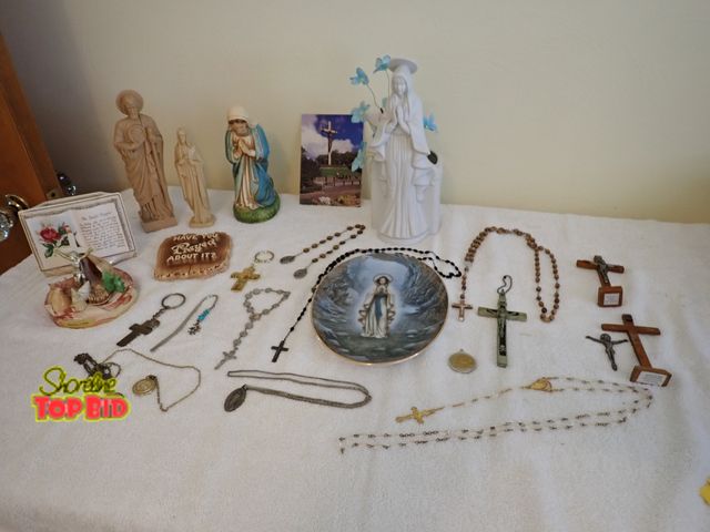 Lot 59-43508 - Crosses &amp; Religious Items