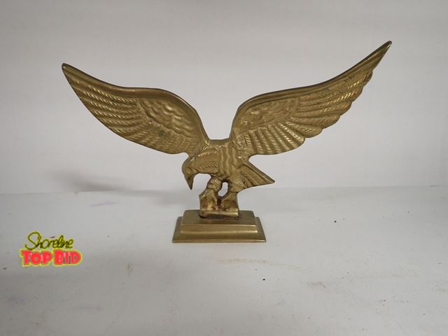 Lot 59-14352 - Solid Brass Eagle 5" x 7" Paperweight Decor