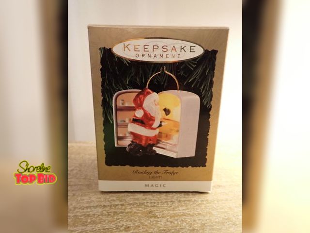 Lot 59-41615 - Hallmark keepsake Raiding The Fridge ornament